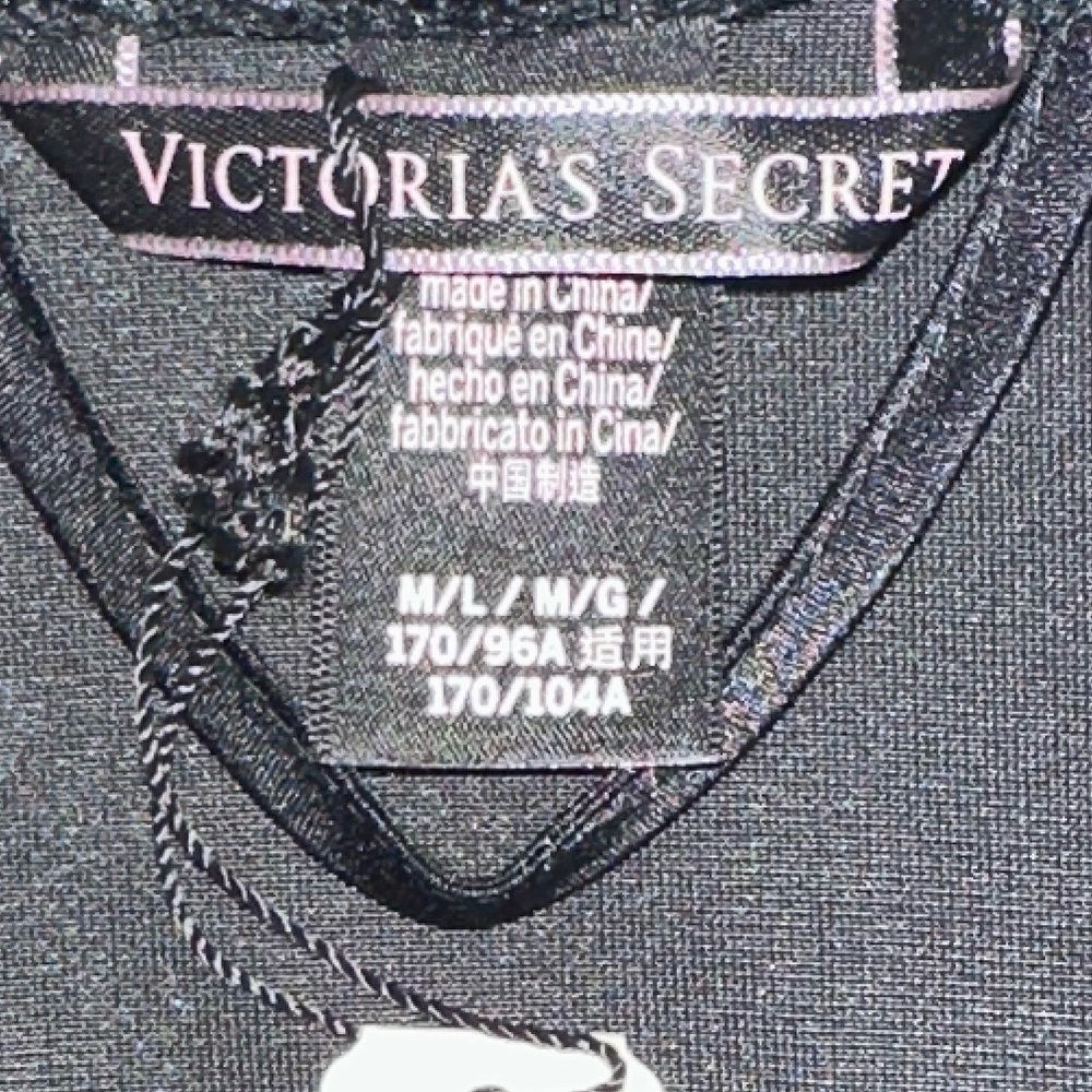 Victoria’s Secret Luxe Crushed Velvet Kimono Robe - Picture 6 of 7